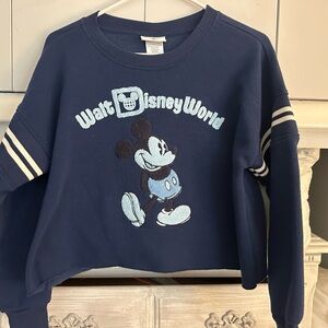 Walt Disney World women’s xs sweatshirt